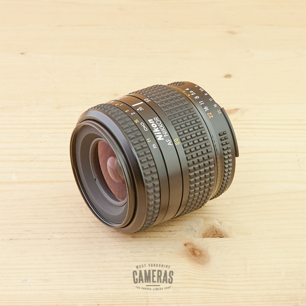 Nikon AF 35-80mm f/4-5.6 D Avg