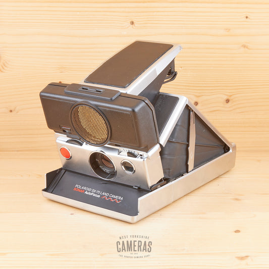 Polaroid SX-70 Sonar AutoFocus Black Avg in Case