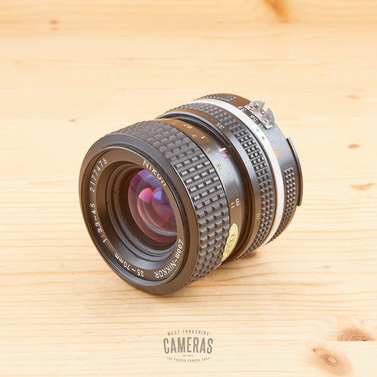 Nikon AiS 35-70mm f/3.3-4.5 Avg