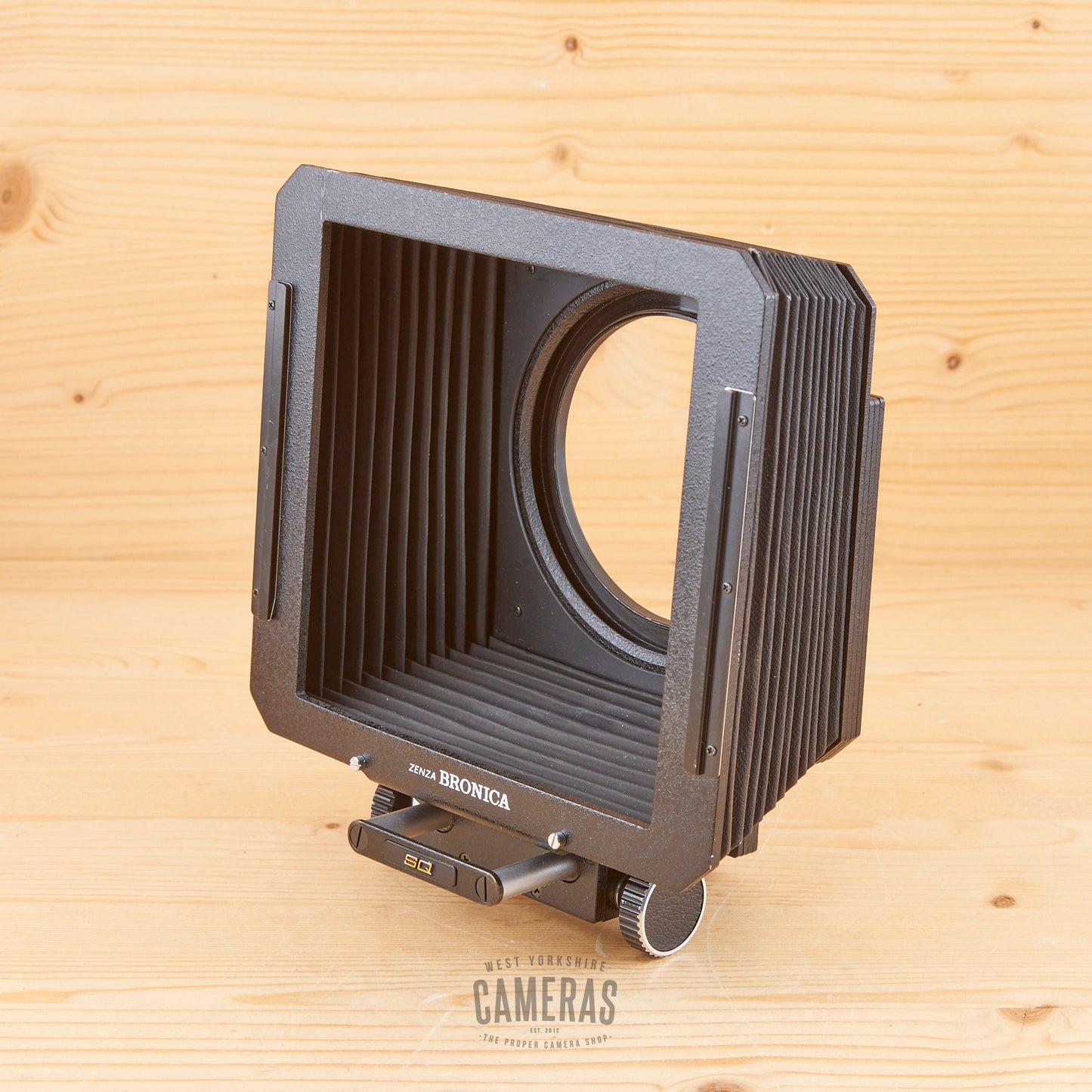 Bronica SQ Bellows Hood Exc