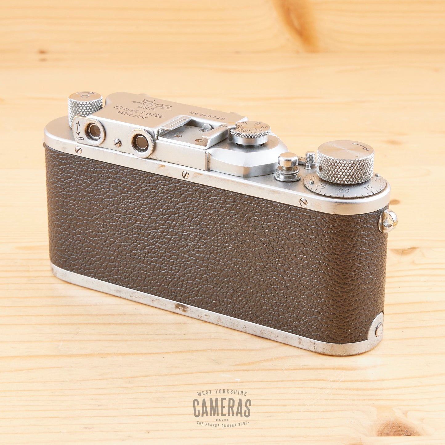 Leica IIIa w/ 5cm f/3.5 Elmar Chrome in Case Avg