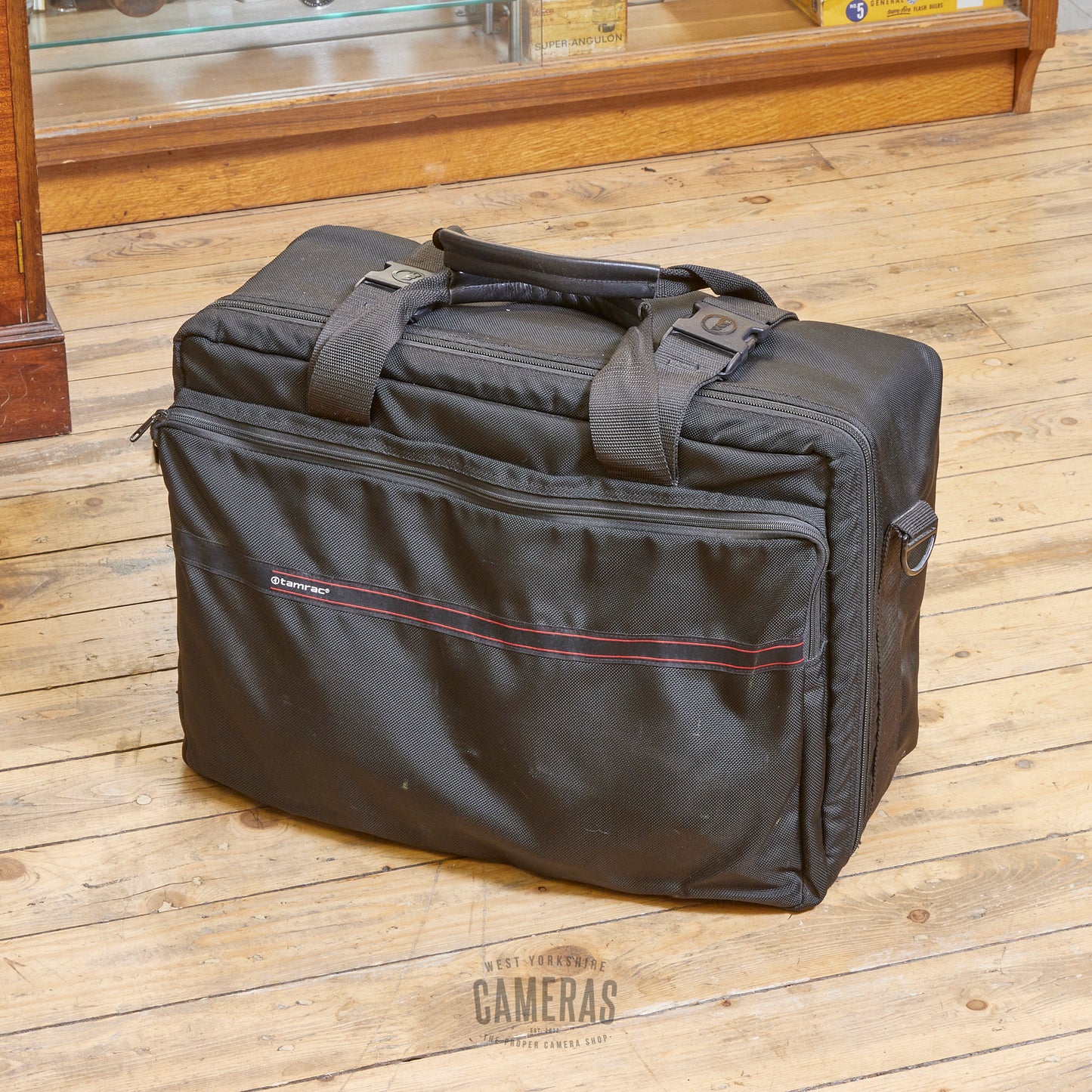 Tamrac Professional Series Large Travel Case Avg