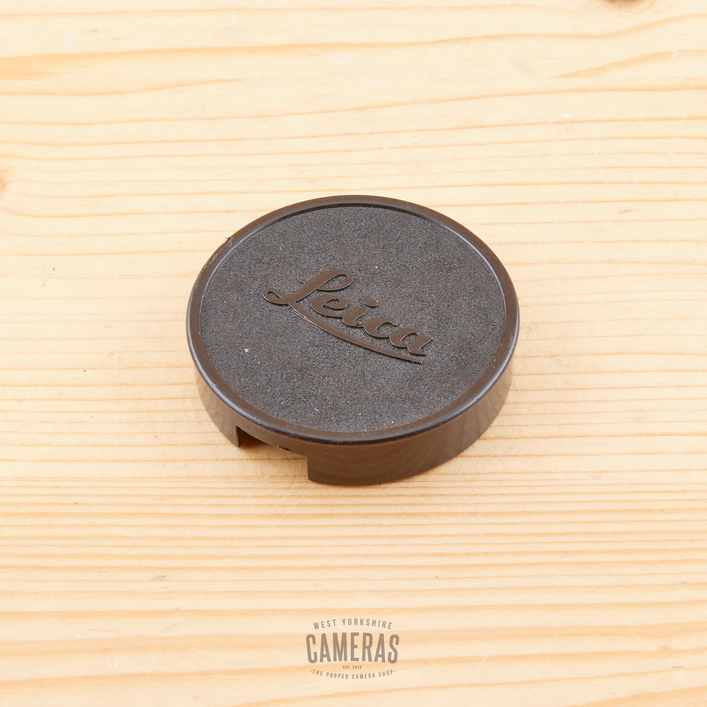 Leica 14033 Plastic Cap [Flat] Exc