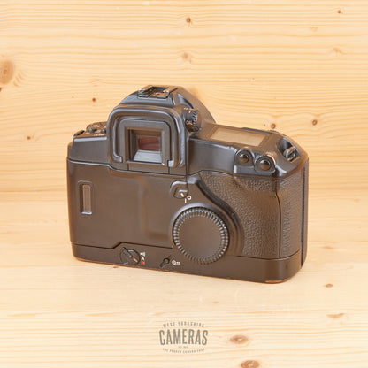 Canon EOS 3 Body Avg