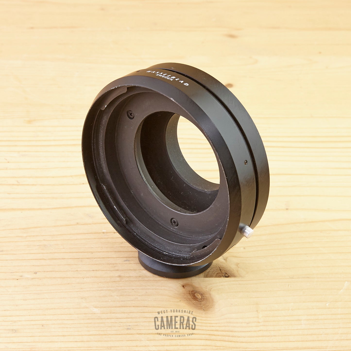 Hasselblad V to C/Y Mount Adapter Avg