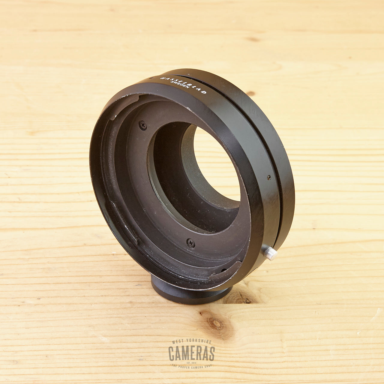 Hasselblad V to C/Y Mount Adapter Avg