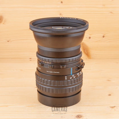 Hasselblad 40mm f/4 Distagon T* CFE IF w/ Lens Shade 93/40 40693 Exc